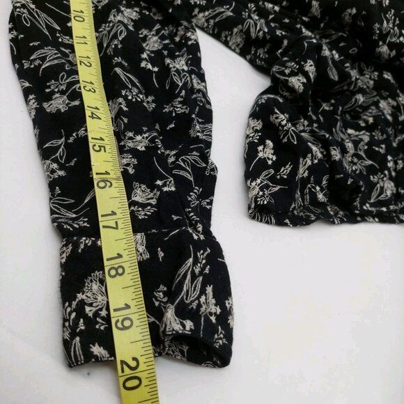 Chelsea & Theodore Shirt Size 1X Black Floral Print Tunic Button Up Top - Picture 7 of 7